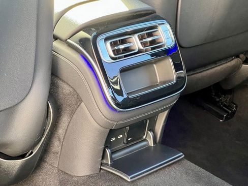 Certified 2022 Mercedes-Benz S 500 4MATIC image 41