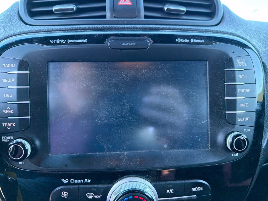 Used 2014 Kia Soul + FWD image 17