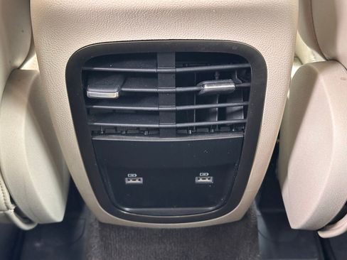 Used 2019 Lincoln MKC Select w/ Select Plus Package image 16