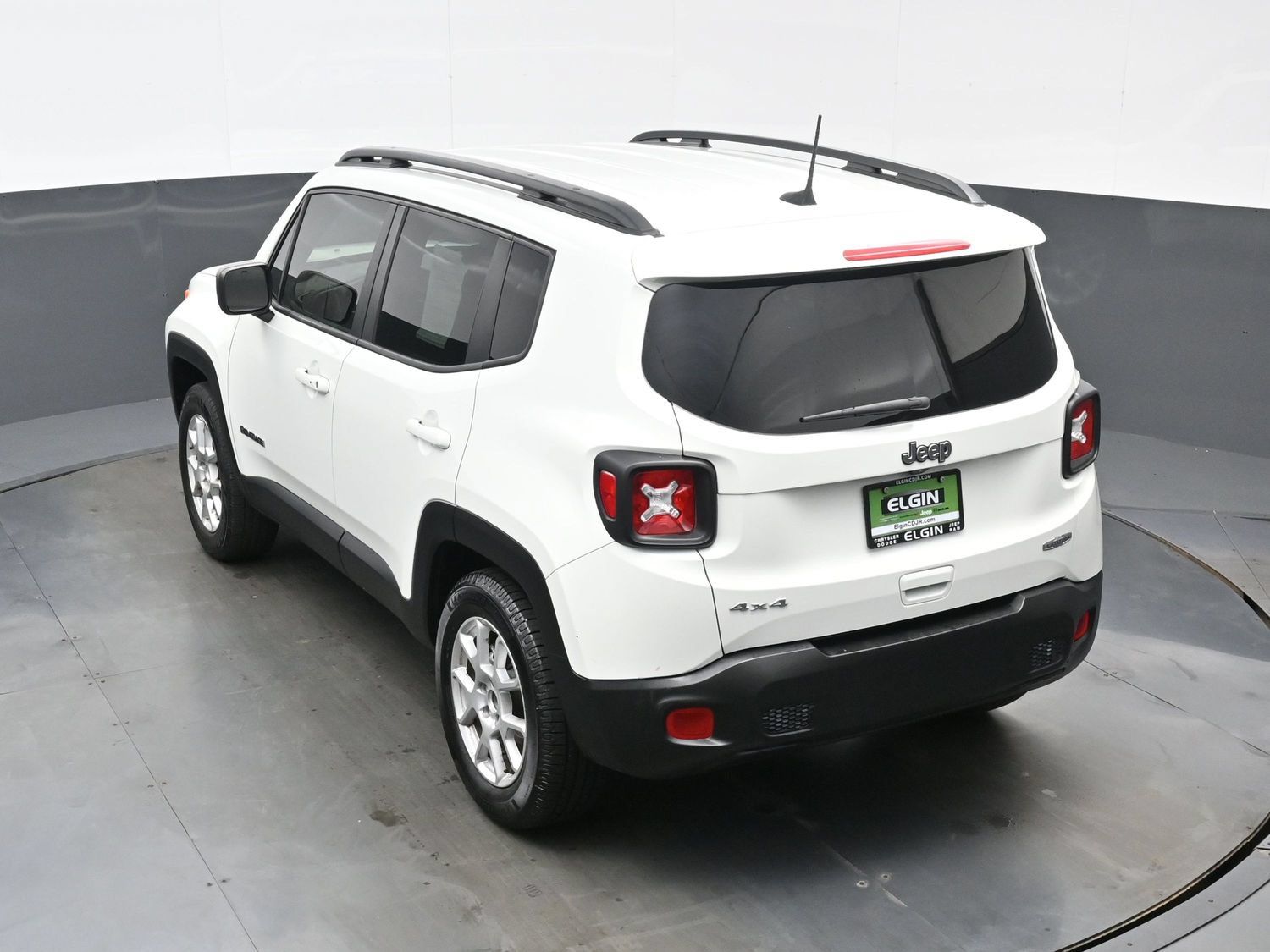 Used 2022 Jeep Renegade Latitude AWD/4WD image 36