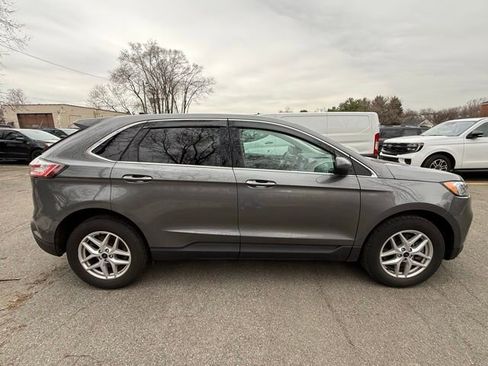 Used 2023 Ford Edge SEL w/ Convenience Package image 8