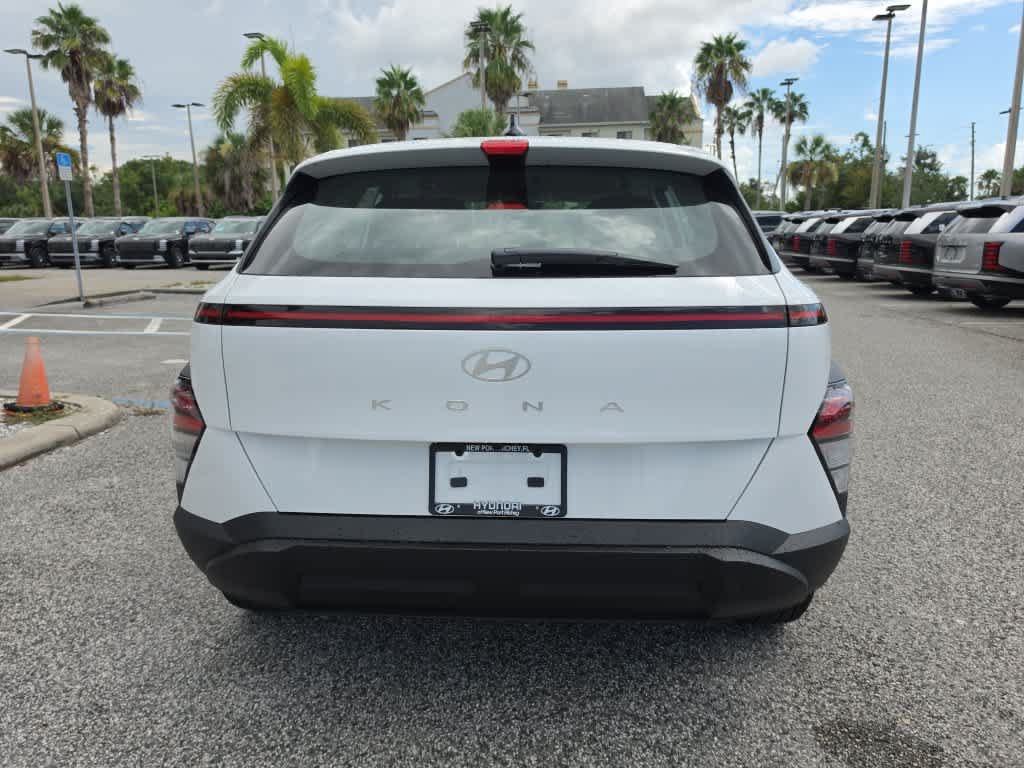 New 2027 Hyundai Kona SE FWD image 6