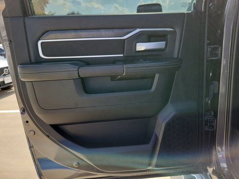 Used 2024 RAM 2500 Big Horn AWD/4WD image 13
