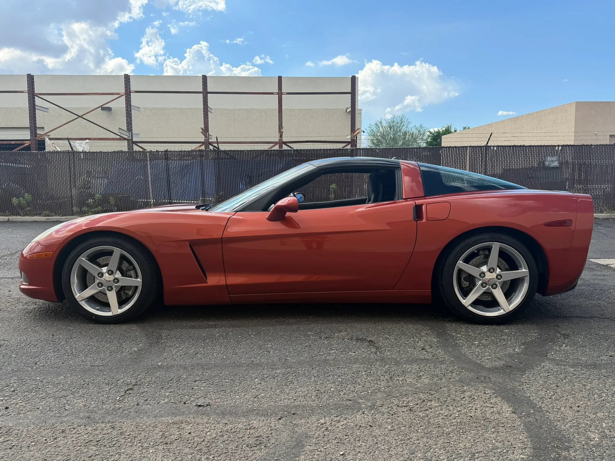 Used 2005 Chevrolet Corvette Coupe w/ Preferred Equipment Group RWD image 6