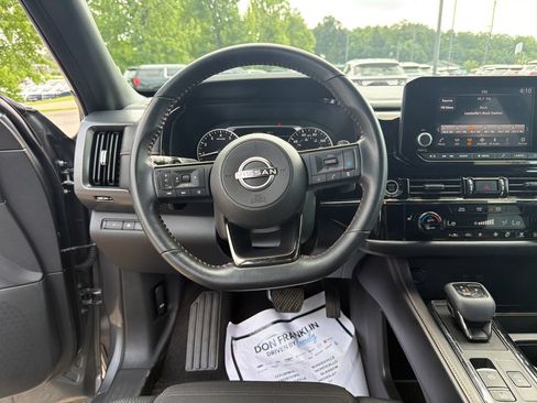 Used 2023 Nissan Pathfinder Rock Creek AWD/4WD image 17