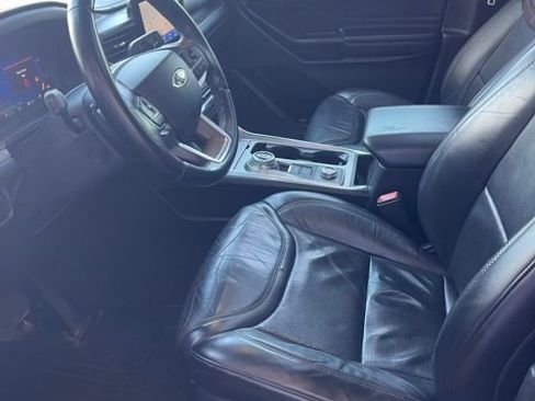 Used 2020 Ford Explorer Platinum image 13
