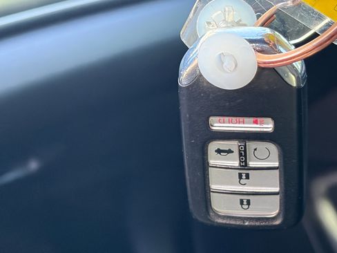 Used 2022 Honda Accord Sport image 29