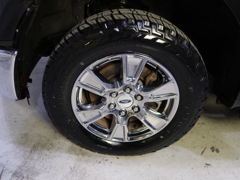 Used 2015 Ford F150 XLT w/ Equipment Group 301A Mid image 10