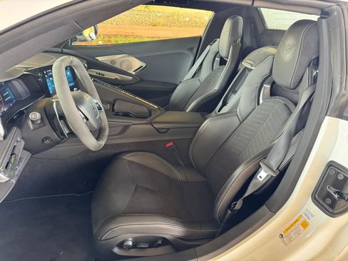 Used 2024 Chevrolet Corvette Stingray Preferred Conv w/ 2LT RWD image 12