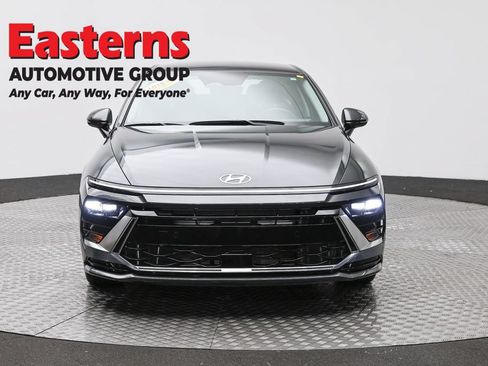 Used 2025 Hyundai Sonata SEL FWD image 2