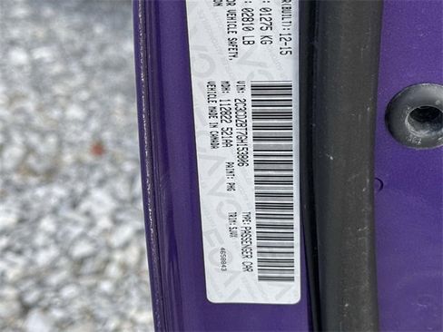 Used 2016 Dodge Challenger R/T Plus image 28