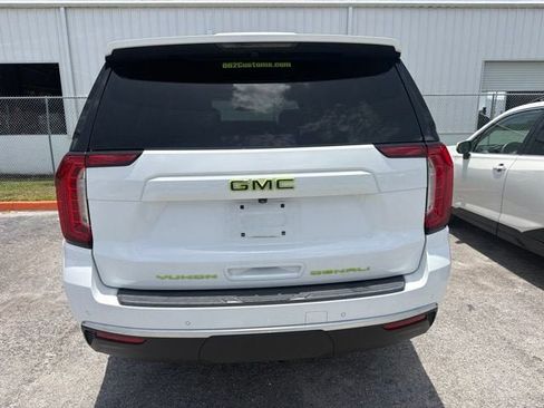 Used 2023 GMC Yukon XL Denali AWD/4WD image 10