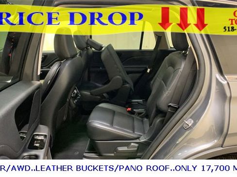 Used 2023 Lincoln Aviator AWD w/ Premium Package image 25
