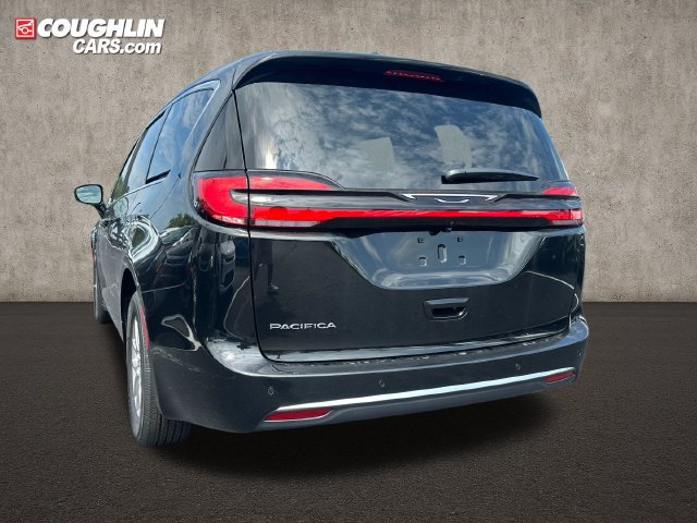 New 2027 Chrysler Pacifica Select w/ Family Tech Group FWD image 5