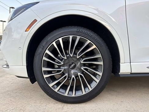 Used 2020 Lincoln Corsair Reserve w/ Equipment Group 201A image 5