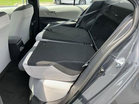 Certified 2025 Toyota Corolla LE FWD image 23