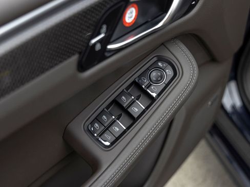 Certified 2021 Porsche Macan GTS AWD/4WD image 23