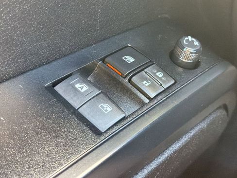 Used 2023 Toyota Tacoma SR RWD image 27