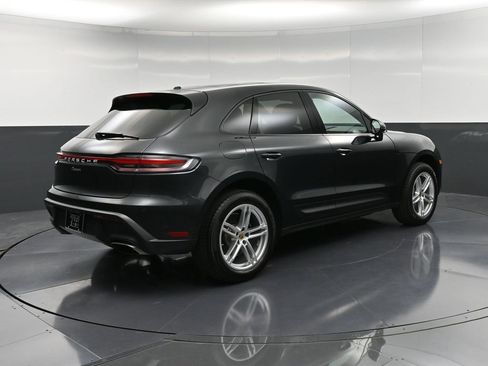 Certified 2025 Porsche Macan image 8