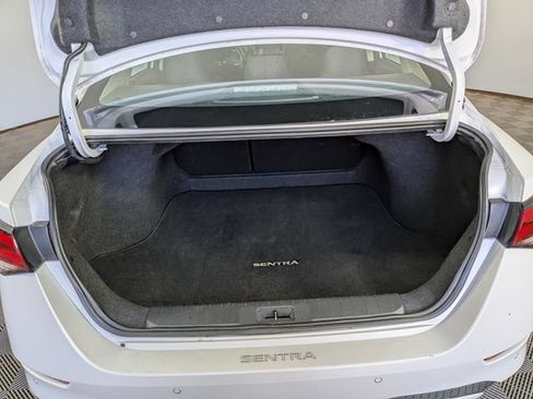 Used 2024 Nissan Sentra SV FWD image 10