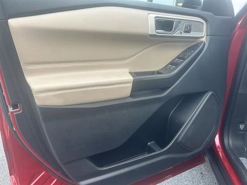 Used 2020 Ford Explorer Limited image 22