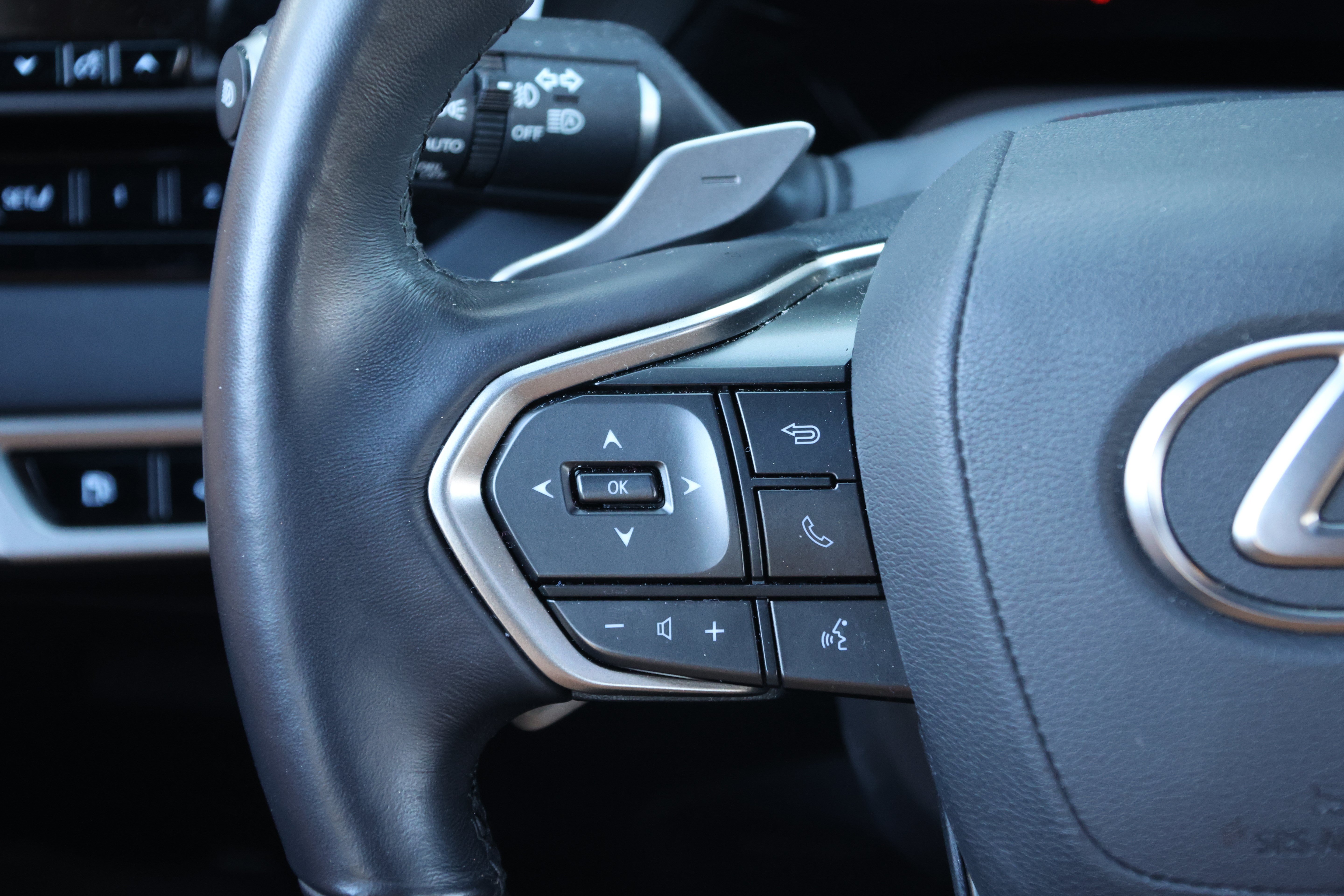 Used 2026 Lexus RX 350 Premium w/ Accessory Package (Z1) FWD image 29