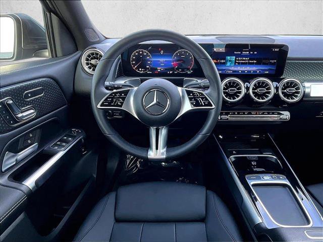 Used 2026 Mercedes-Benz GLB 250 4MATIC image 7