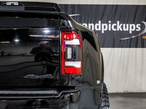 Used 2021 RAM 3500 Laramie w/ Night Edition image 42