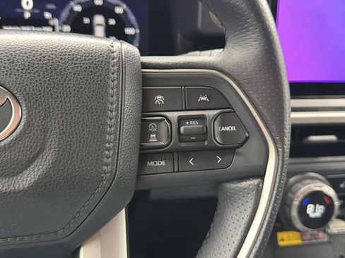 Certified 2025 Toyota 4Runner Limited AWD/4WD image 27