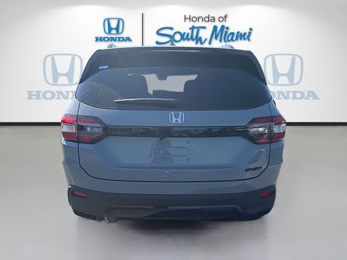 New 2026 Honda Pilot Sport image 6