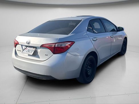 Used 2018 Toyota Corolla L image 4