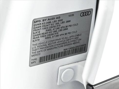 Certified 2025 Audi Q5 Premium w/ Convenience Package AWD/4WD image 26