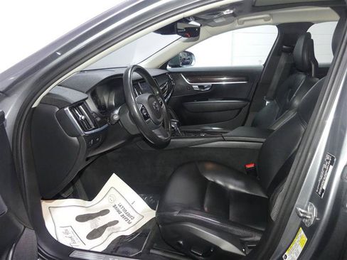 Used 2018 Volvo S90 T5 Momentum w/ Convenience Package AWD/4WD image 22