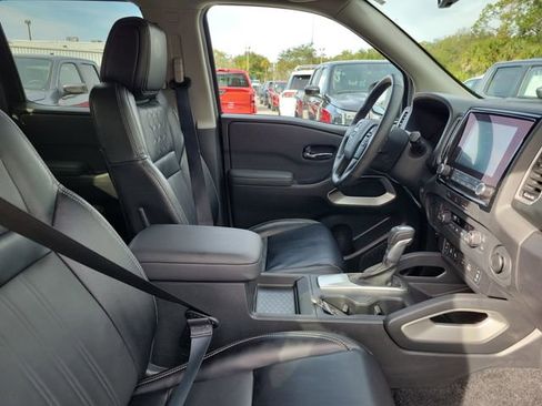 Used 2024 Nissan Frontier SL w/ Technology Package image 33