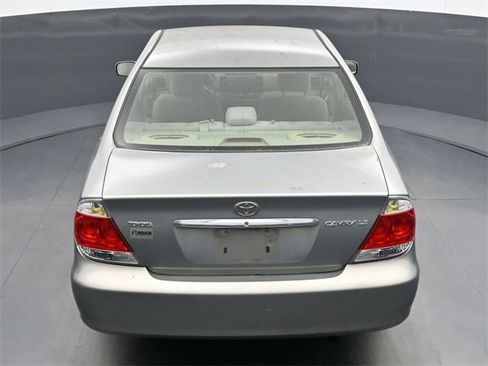 Used 2005 Toyota Camry LE image 21