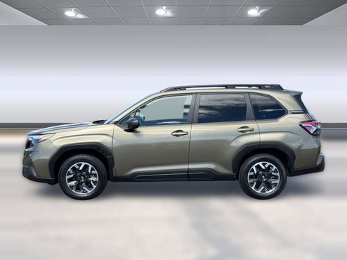 Certified 2025 Subaru Forester Premium AWD/4WD image 2