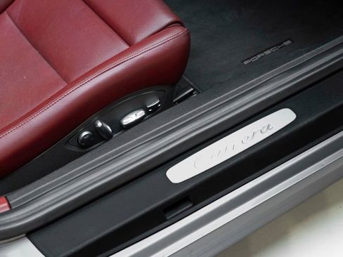 Used 2019 Porsche 911 Carrera image 40