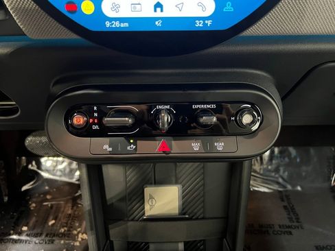 Certified 2025 MINI Cooper S image 19