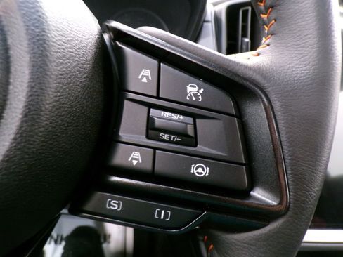 Used 2024 Subaru Crosstrek 2.5i Limited w/ Crosstrek Mirror Package image 21