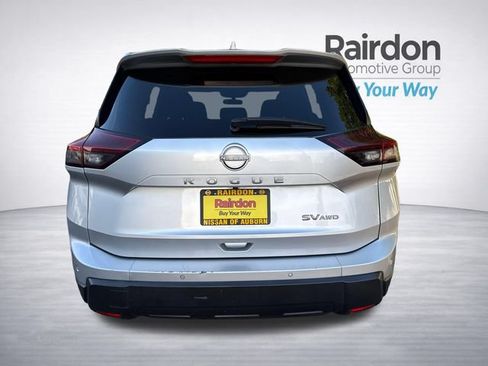 Used 2024 Nissan Rogue SV AWD/4WD image 6