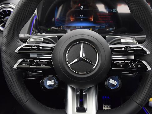 New 2026 Mercedes-Benz GLB 35 AMG 4MATIC image 23