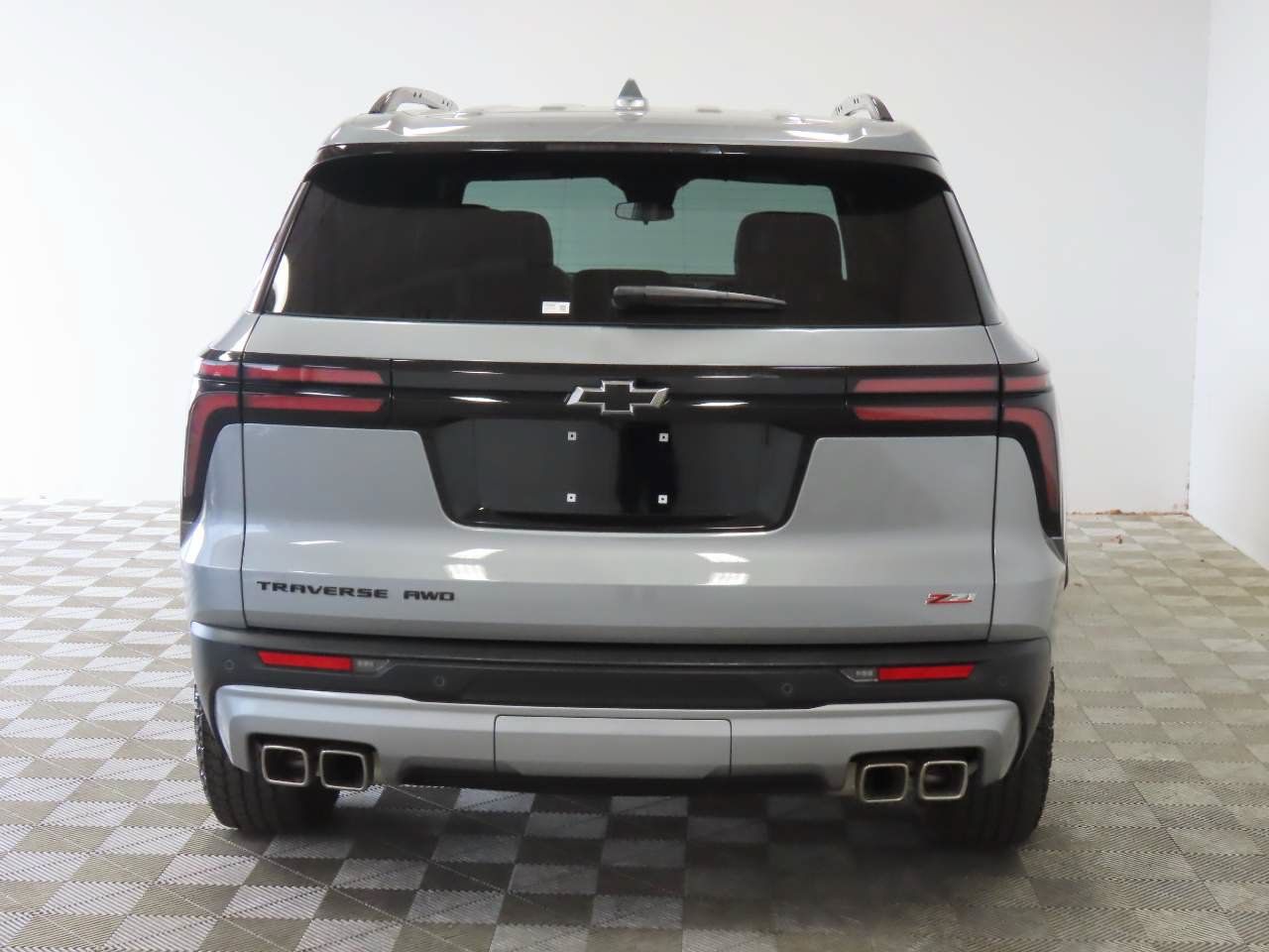 Used 2025 Chevrolet Traverse Z71 AWD/4WD image 4