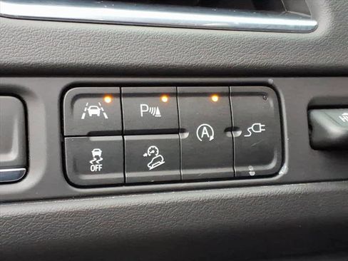 Used 2021 Chevrolet Tahoe High Country w/ Premium Package image 16