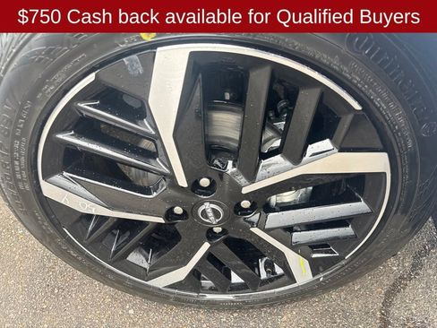 New 2025 Nissan Versa SR w/ Trunk Package image 38