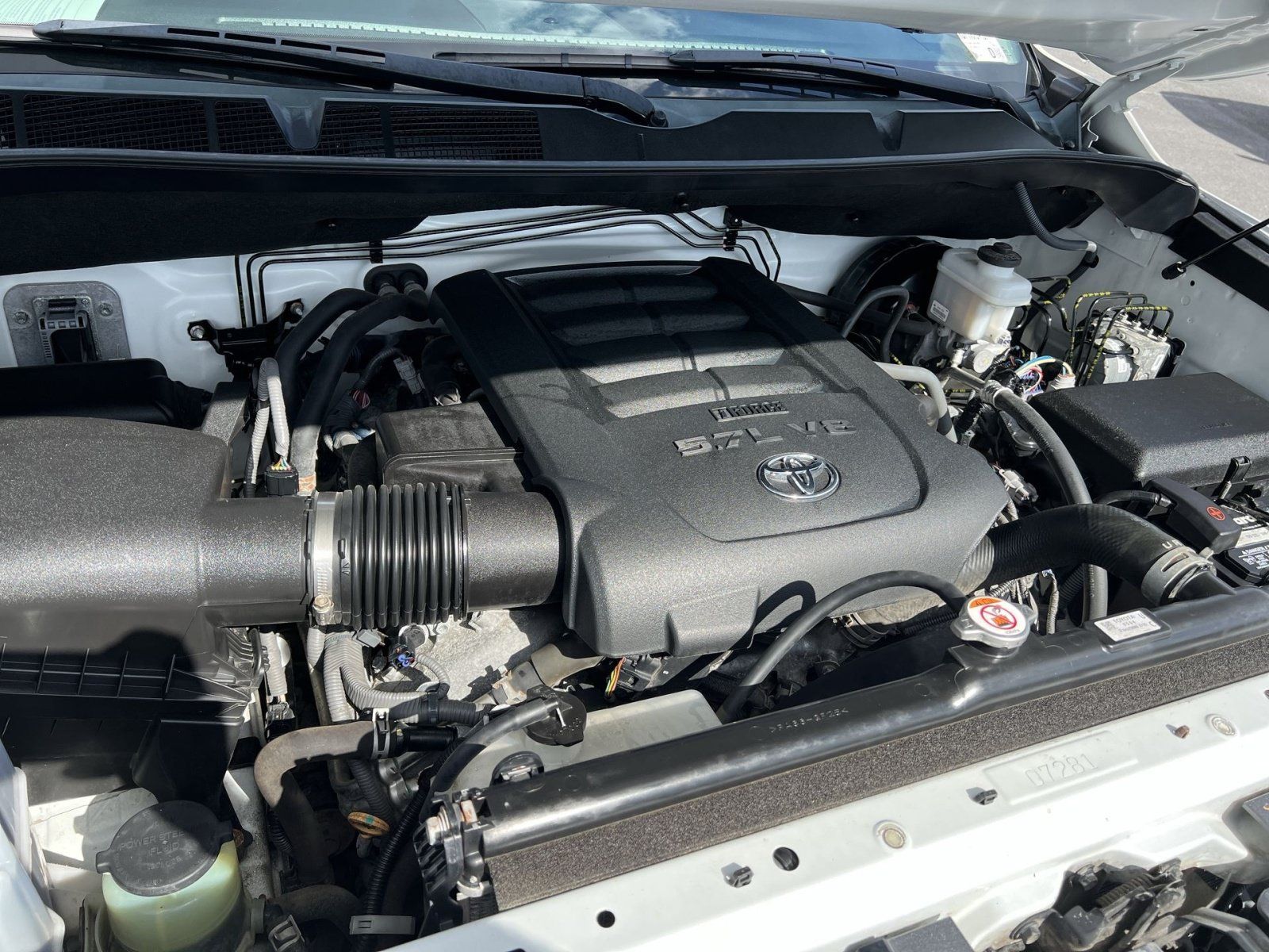 Used 2019 Toyota Tundra SR5 AWD/4WD image 28