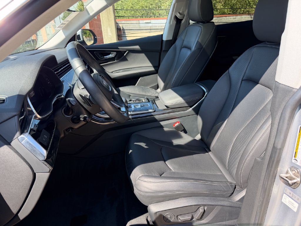 Used 2019 Audi Q8 Premium Plus AWD/4WD image 12