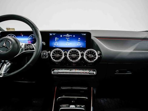 Used 2026 Mercedes-Benz GLA 250 image 13