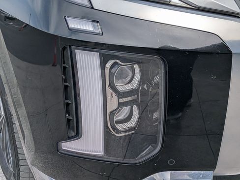 Used 2023 Hyundai Palisade Calligraphy image 13