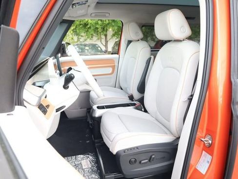 New 2025 Volkswagen ID. Buzz Pro S Plus image 10