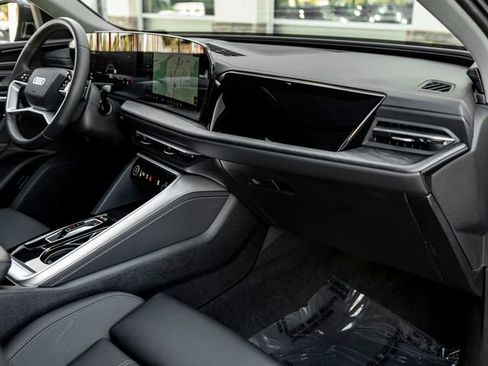 Used 2025 Audi Q5 Premium w/ Premium Plus AWD/4WD image 37